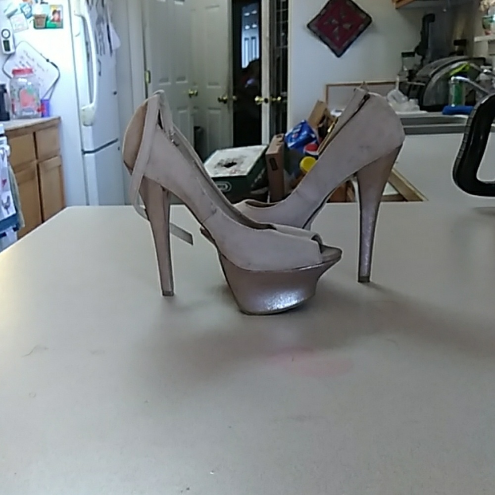 Rose Gold pumps